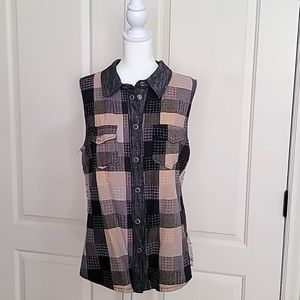 BKE Sleeveless Snap Front Top - Sz L